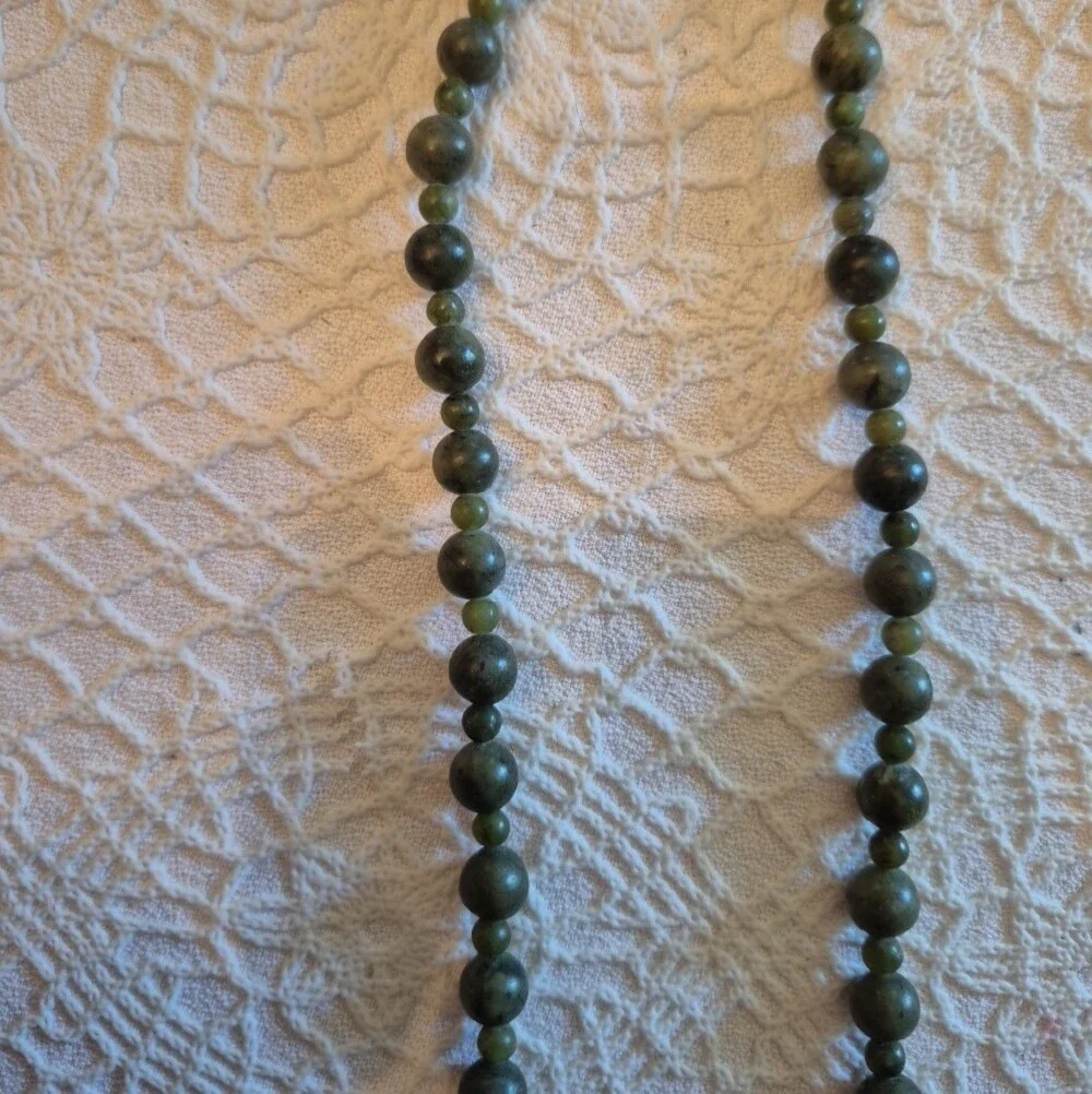 Connemara Irish Stone, 25" Length, Green, Beaded Necklace - Picture 3 of 5